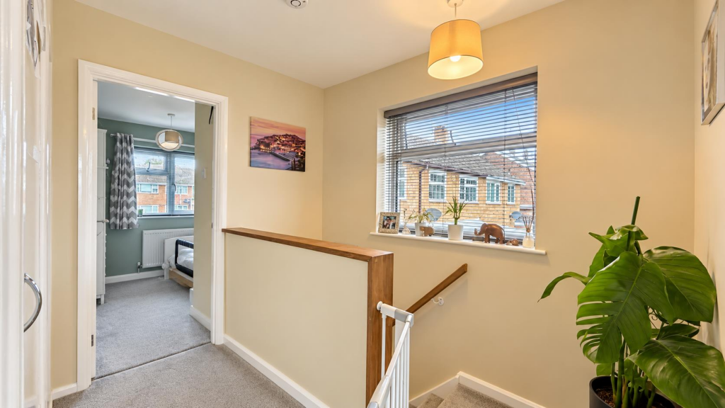 House in Milton Keynes, West Bletchley - View 5