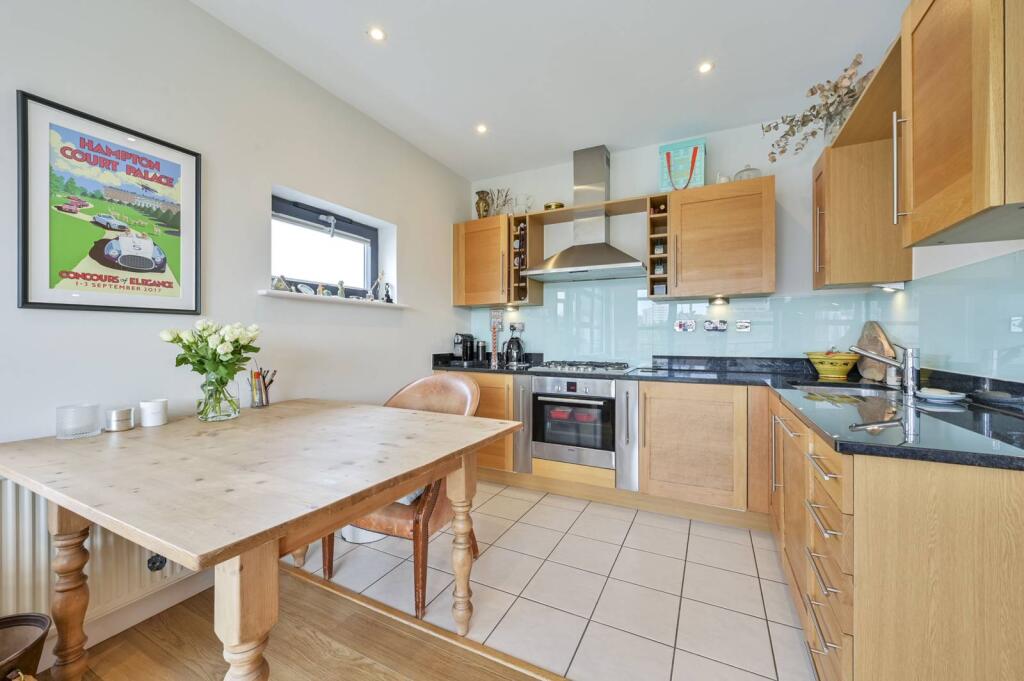 Main image of property: Scott Avenue, Putney, London, SW15