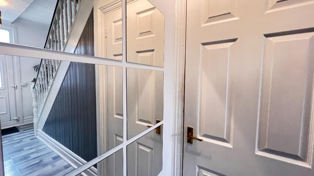 11 COLVILE ROAD photo 2