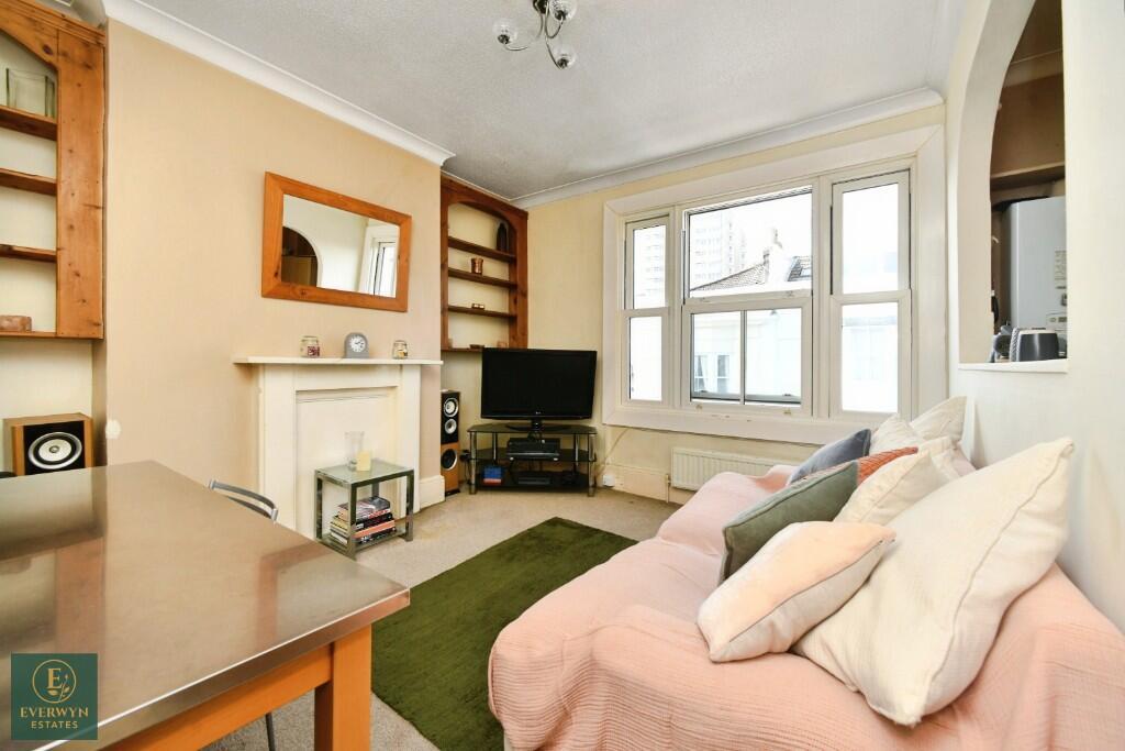 Apartment in Brighton - More
