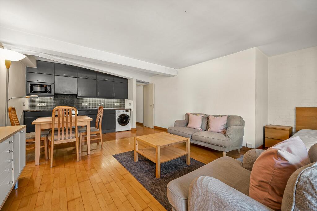 Apartment in London - View 4