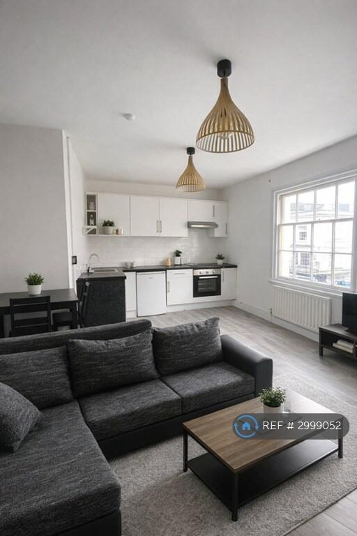 Main image of property: Oxford St, Southampton, SO14