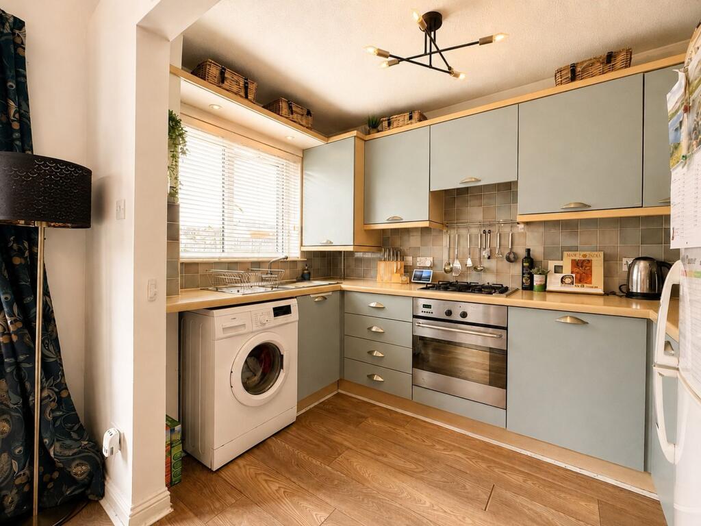 House in Glasgow, Leverndale, Crookston Road - View 5