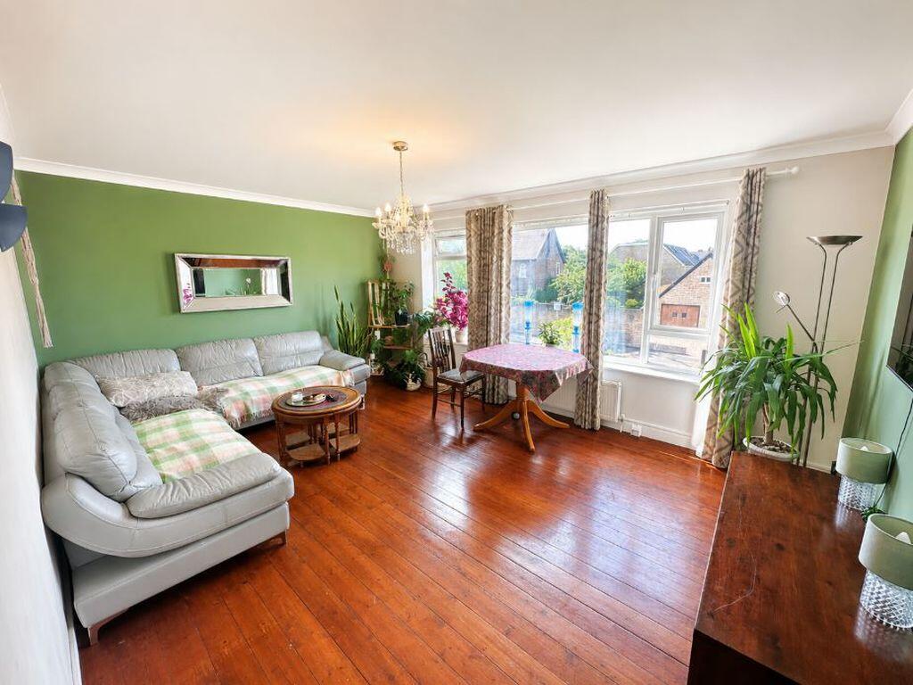Apartment in London, Royal Borough of Kingston upon Thames - View 3
