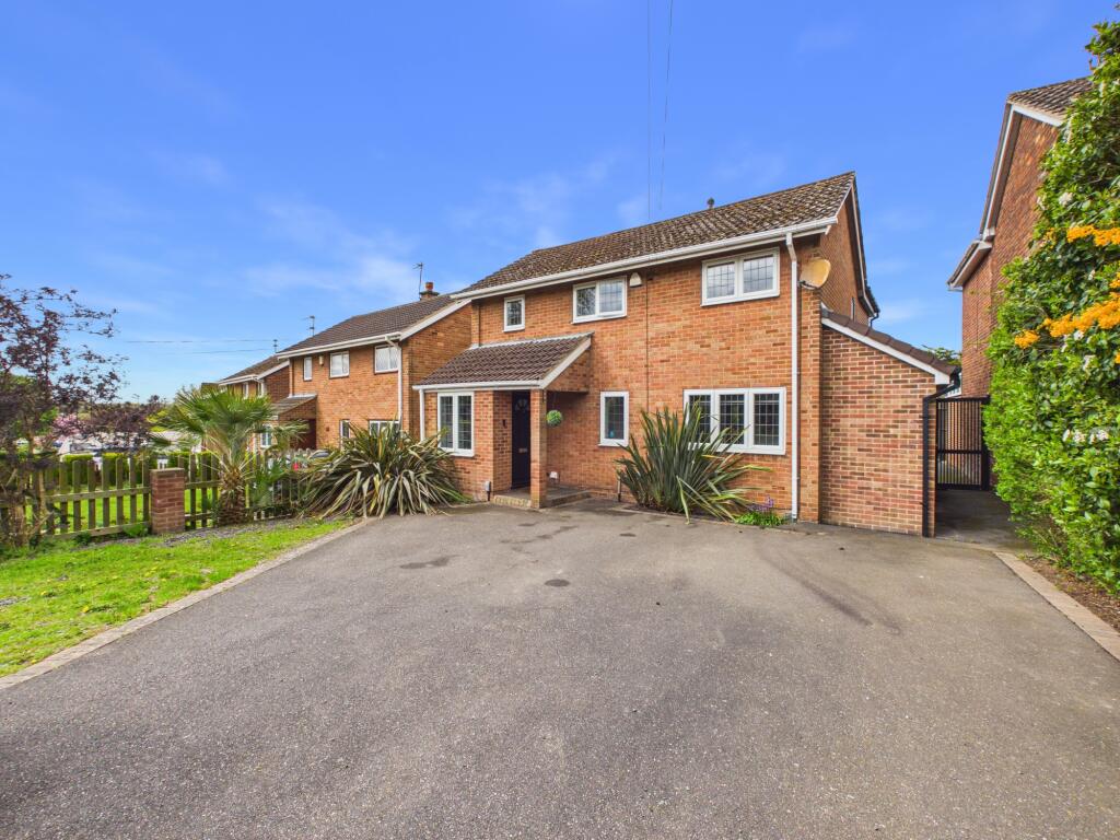 4-bed detached on Birchover Way, Allestree, £475,000