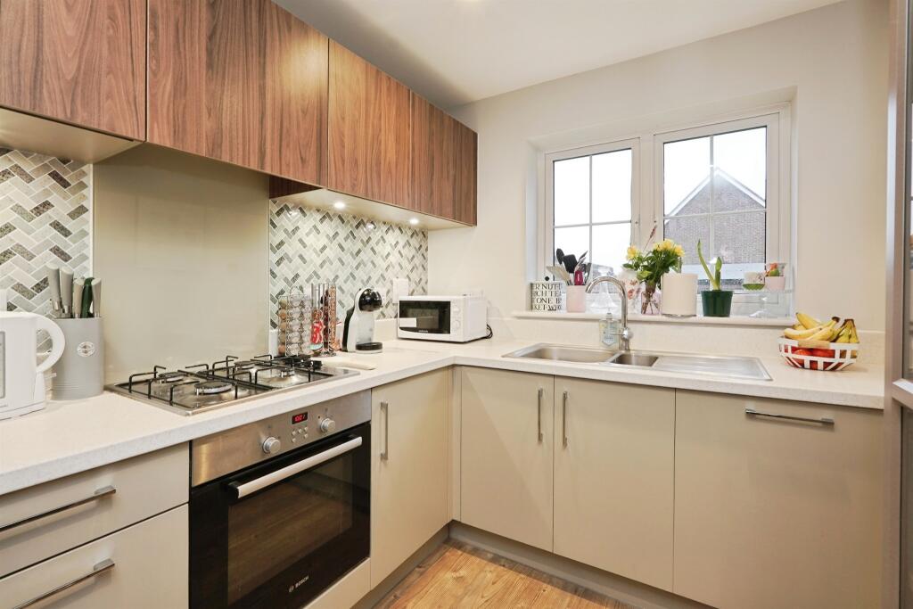 46, Augustine Drive photo 2