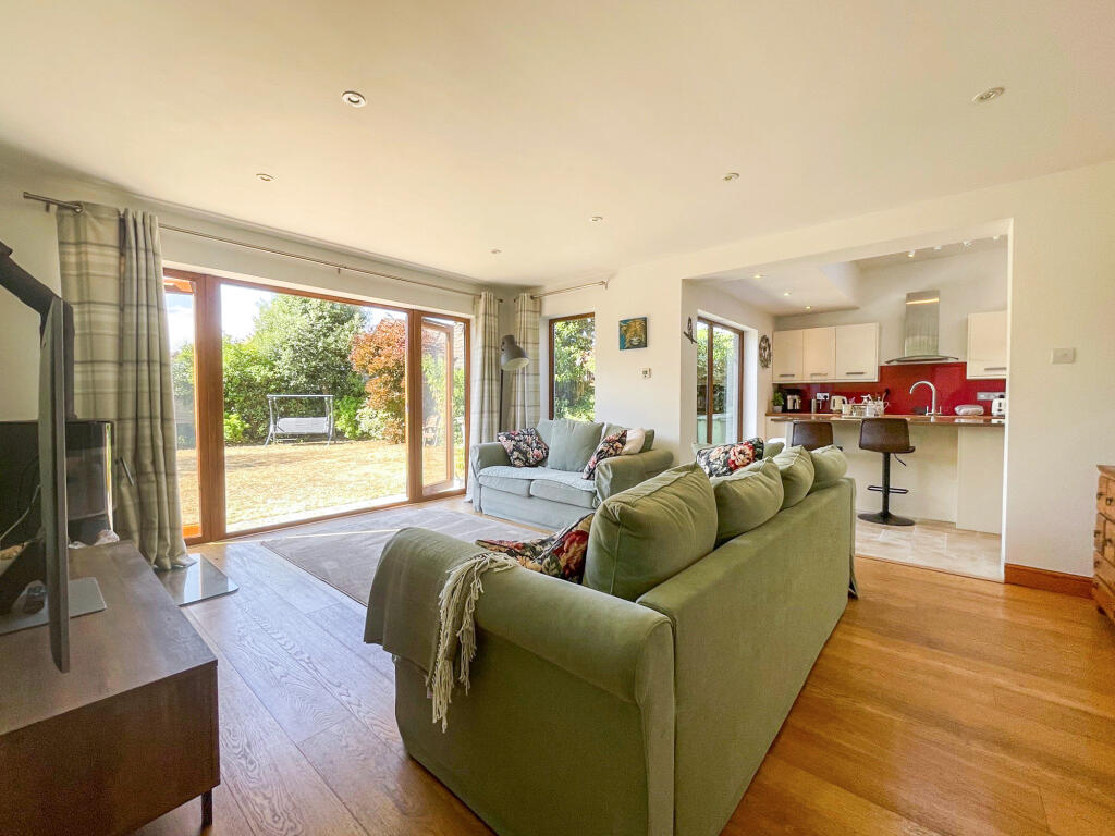 House in Cotswold, Fairford - More