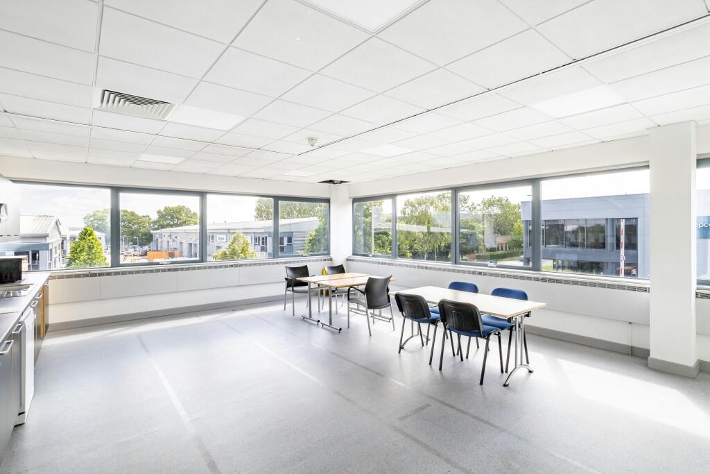 The Cube  Hemel Hempstead2.jpg