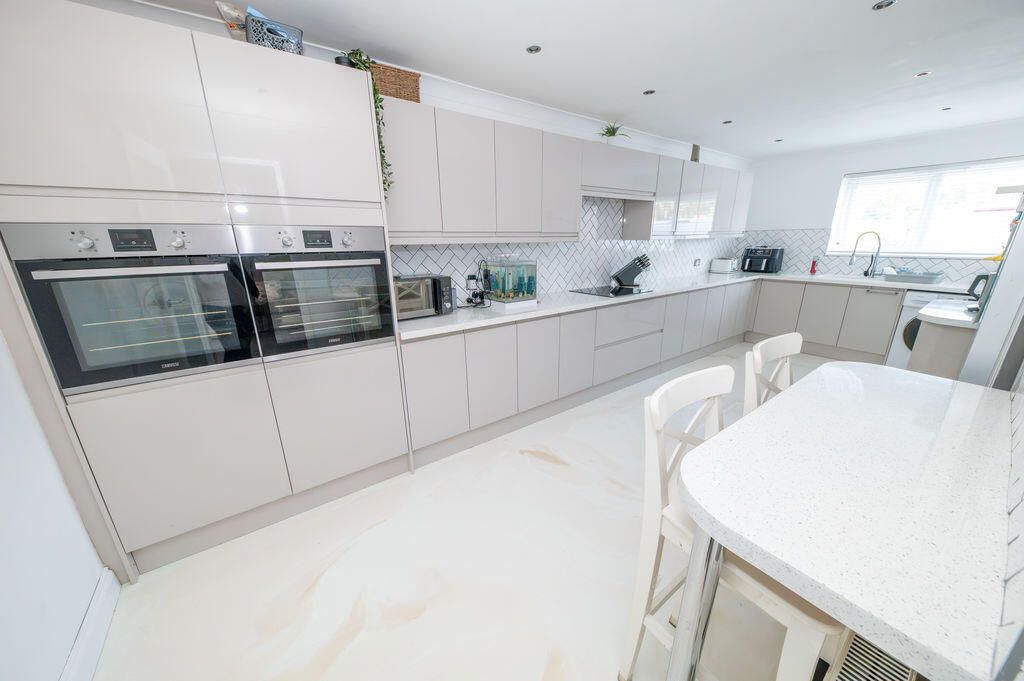 House in Waterlooville, Purbrook - View 4