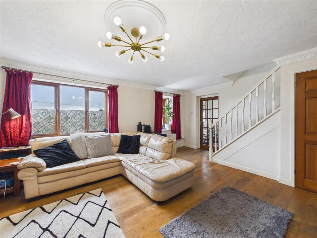 Holmley Lane, Dronfield photo 3