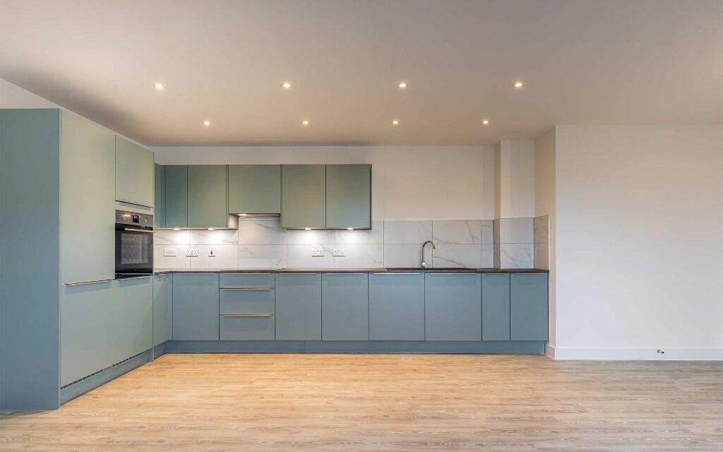 Apartment in Whitstable, Kent - View 3