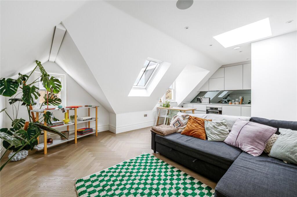 Apartment in London - More