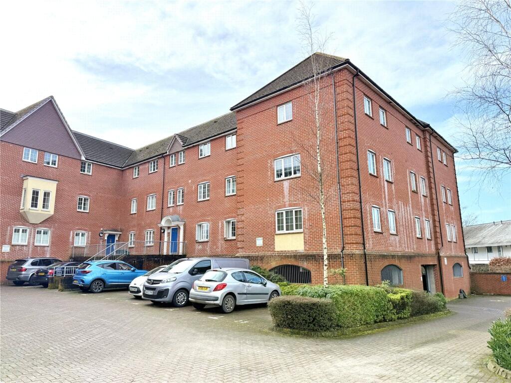 Main image of property: Heron House, 2 Peel Close, Verwood, Dorset, BH31