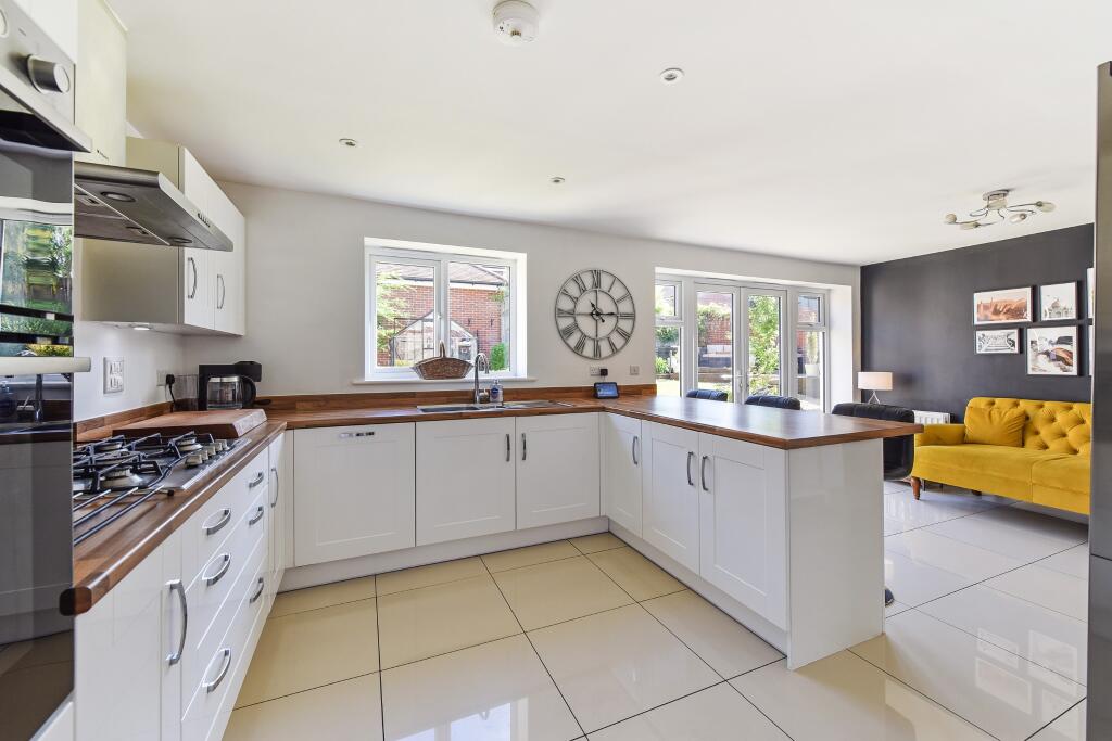 House in East Hampshire, Clanfield - View 4