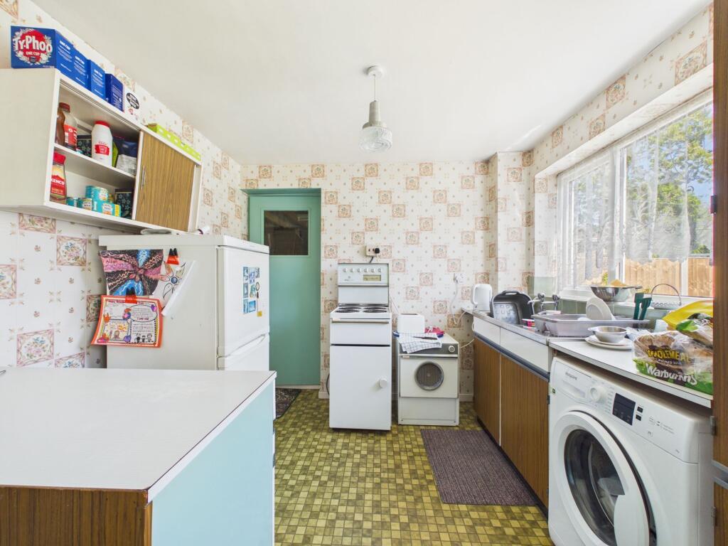 Rivington Drive, Burscough, L40 photo 4