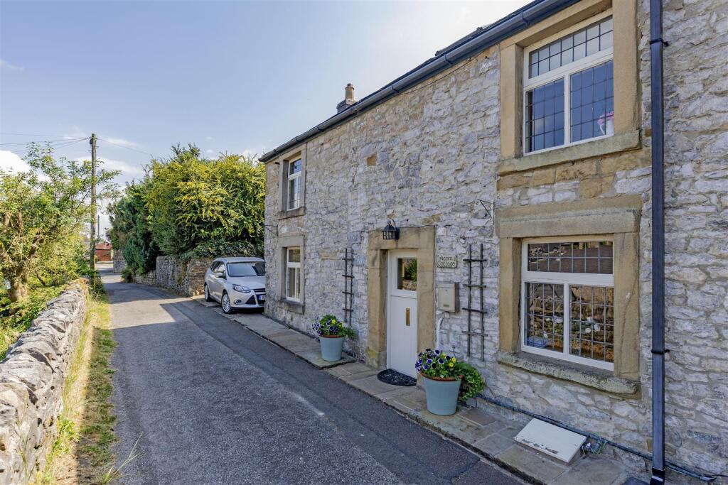 Main image of property: Wheston Bank, Tideswell