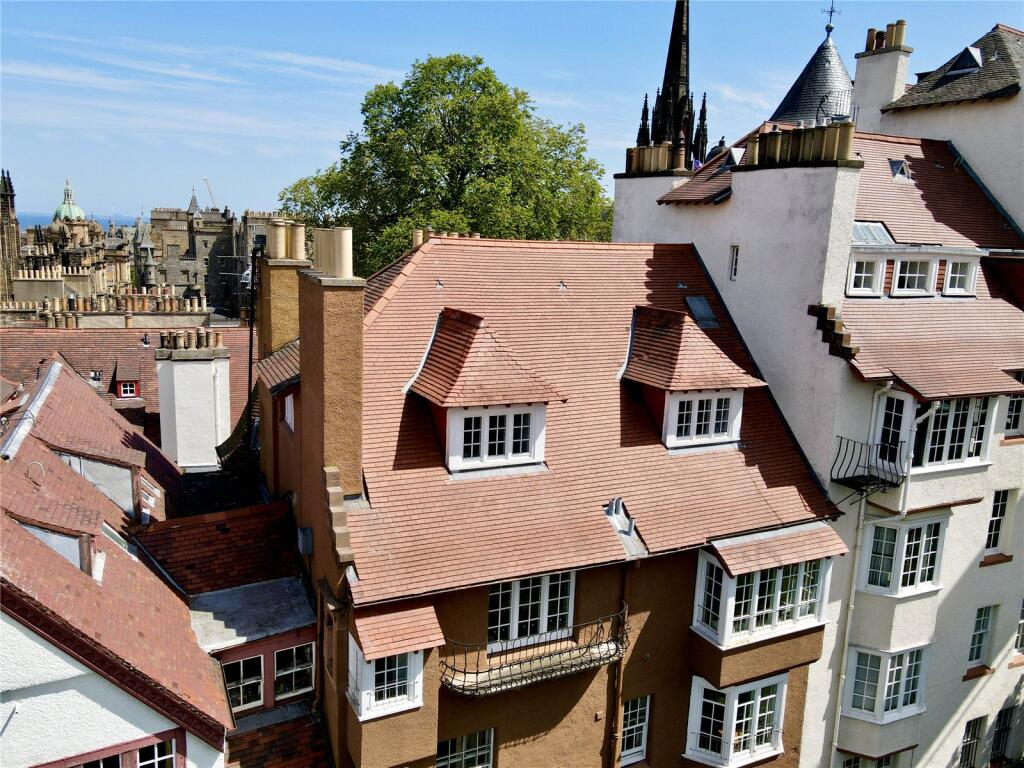Apartment in Edinburgh, Abbeyhill, Old Town - View 2