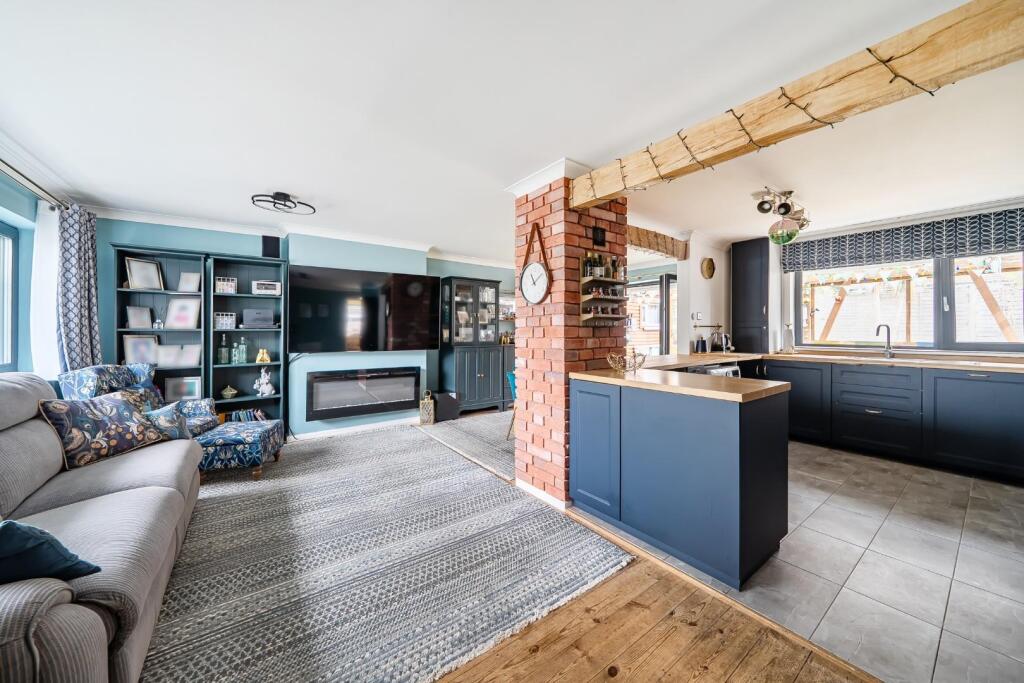 House in Portsmouth - View 2