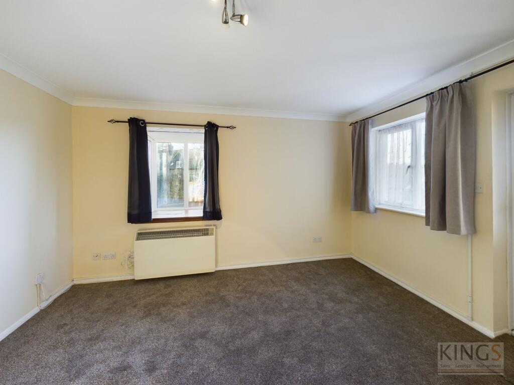 Additional image 10 of Bull Stag Green, Hatfield, AL9