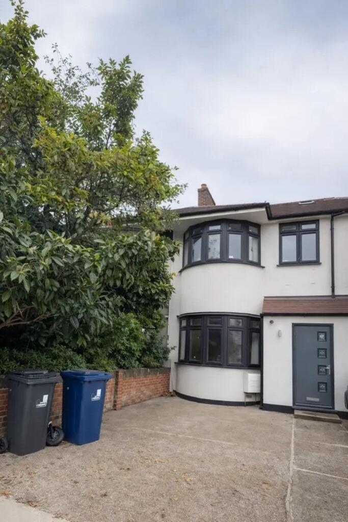 Main image of property: Uxbridge Road, Southall, UB1