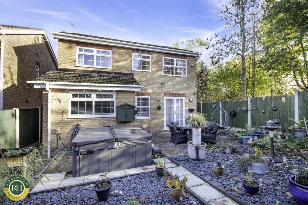 Coppicewood Court, Balby, Doncaster photo 4