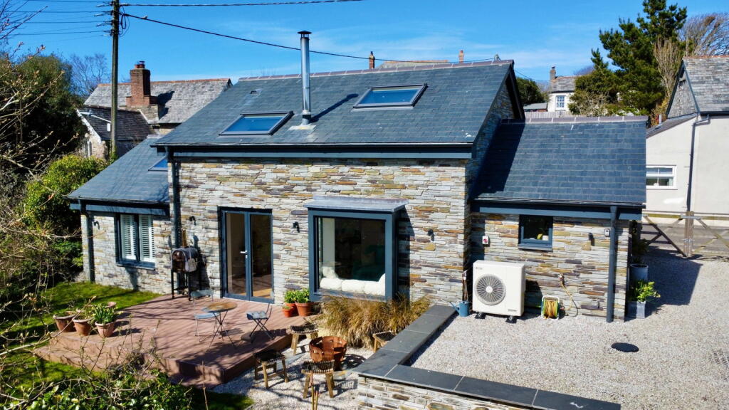 1-bed detached on Trelights, Port Isaac, £490,000