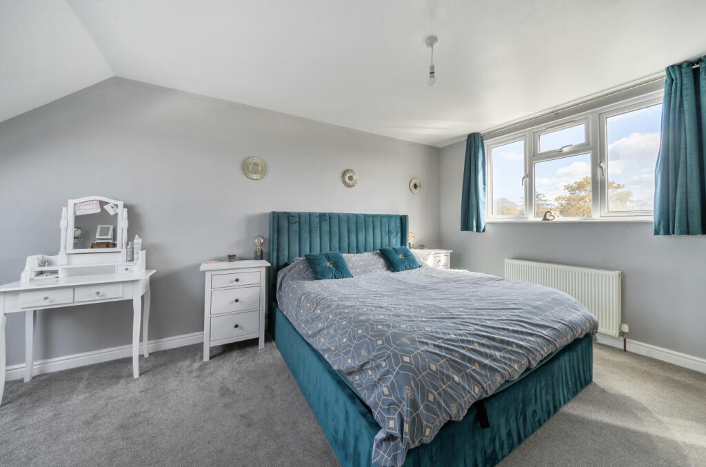 House in Guildford - View 5