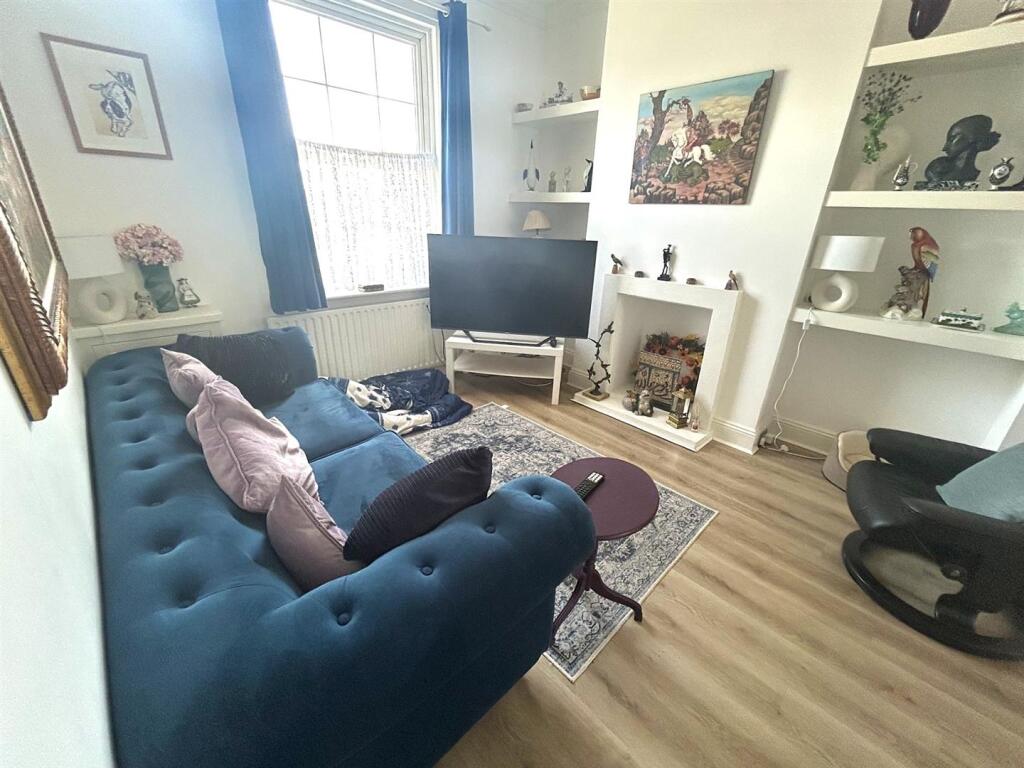 House in Brighton - View 4