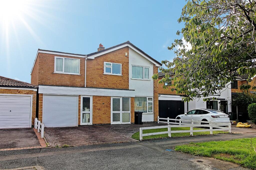 5-bed house on St. James Close, Oadby, LE2, £450,000