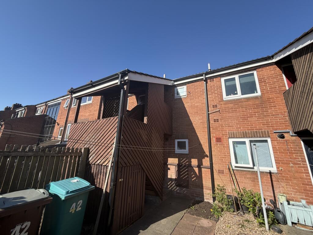 1-bed flat on 42 Dryden Street, Nottingham, Nottinghamshire NG1 4EY, £55,000