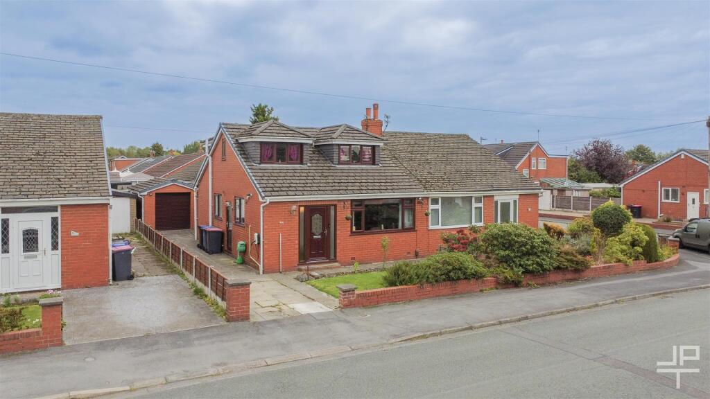 Main image of property: Harbourne Avenue, Worsley, Manchester, M28 7UD