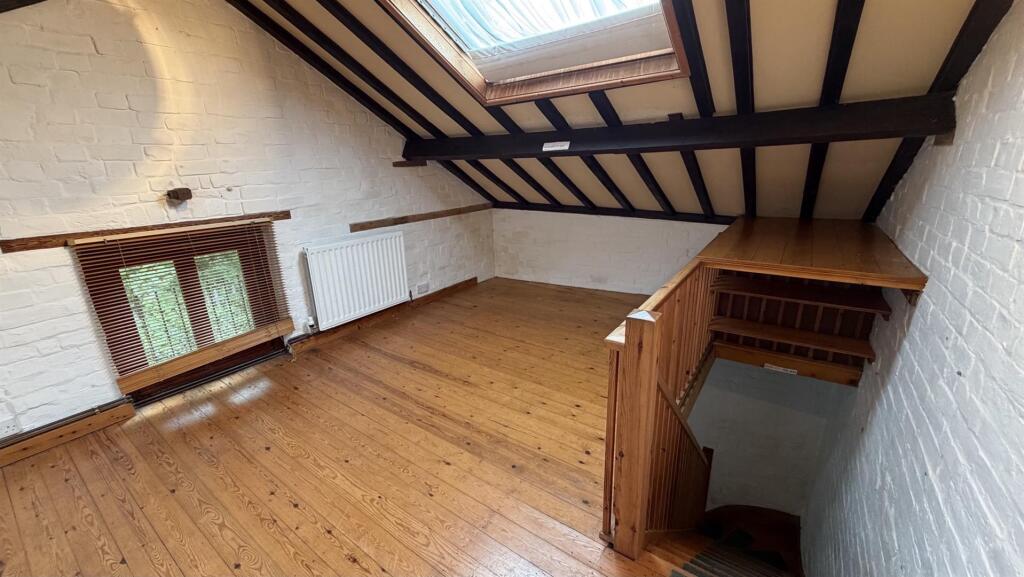 House in Shrewsbury, Sutton Park - View 5