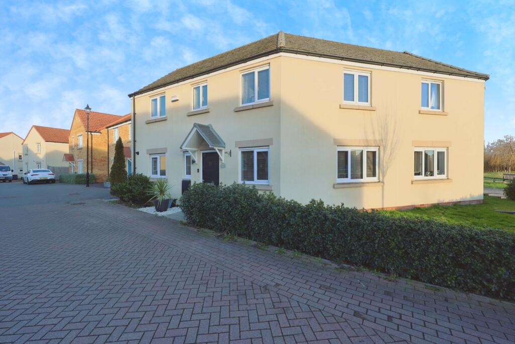 3-bed semi-detached on Witham St. Hughs, Lincoln, Lincolnshire, LN6, £230,000