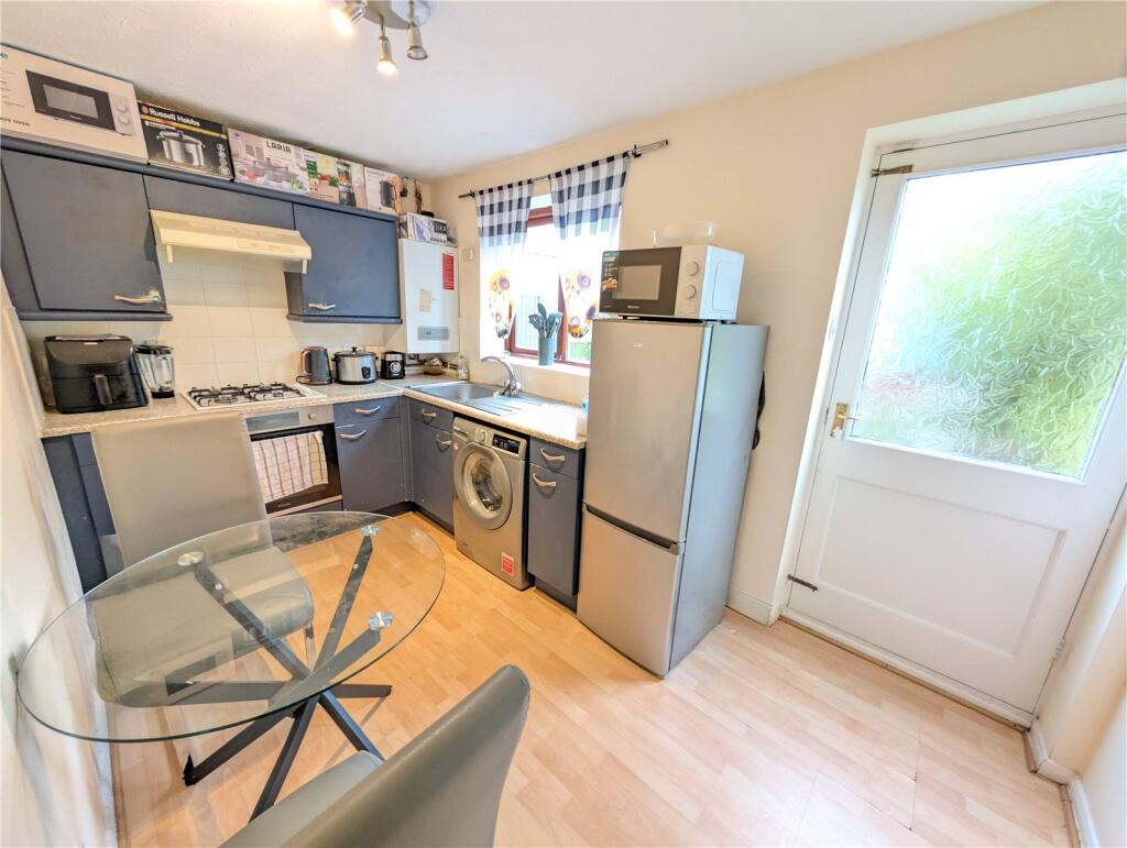 Sixth Avenue, Edwinstowe, Mansfield photo 3