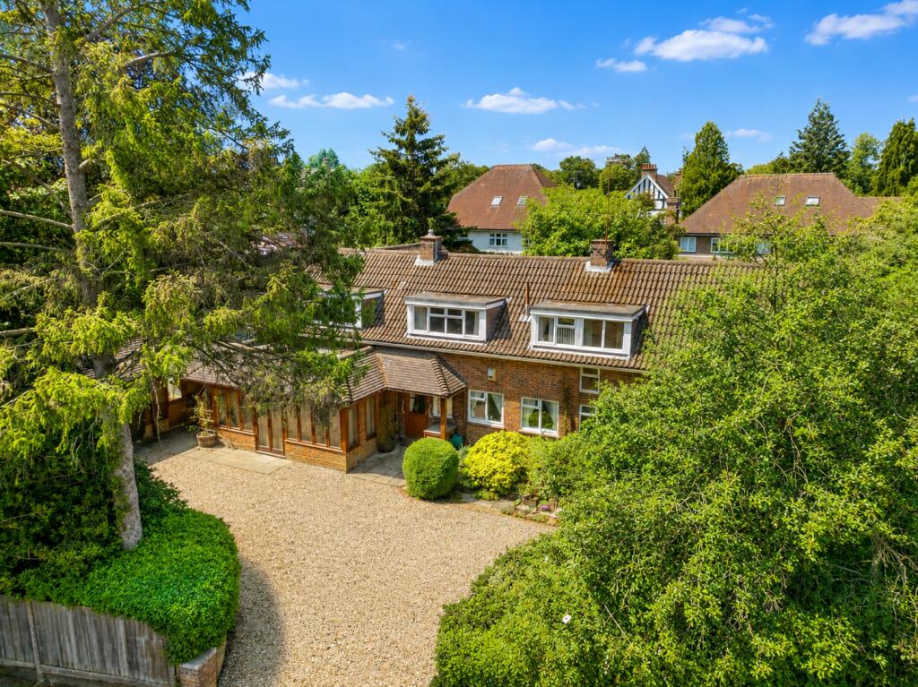 Main image of property: Longcroft Avenue, Harpenden, Hertfordshire, AL5