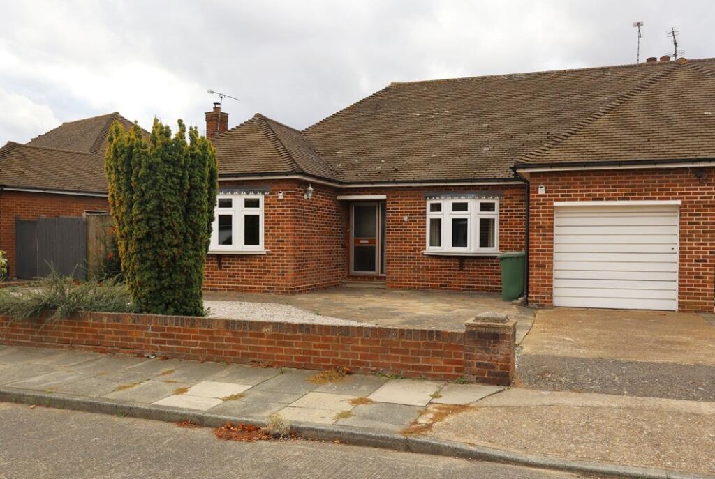 House in Chadwell St Mary, Orsett Heath, Little Thurrock - View 4