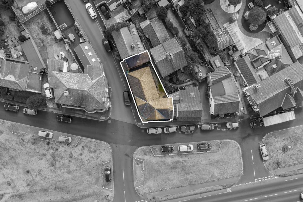 House in Kingston upon Thames - View 4