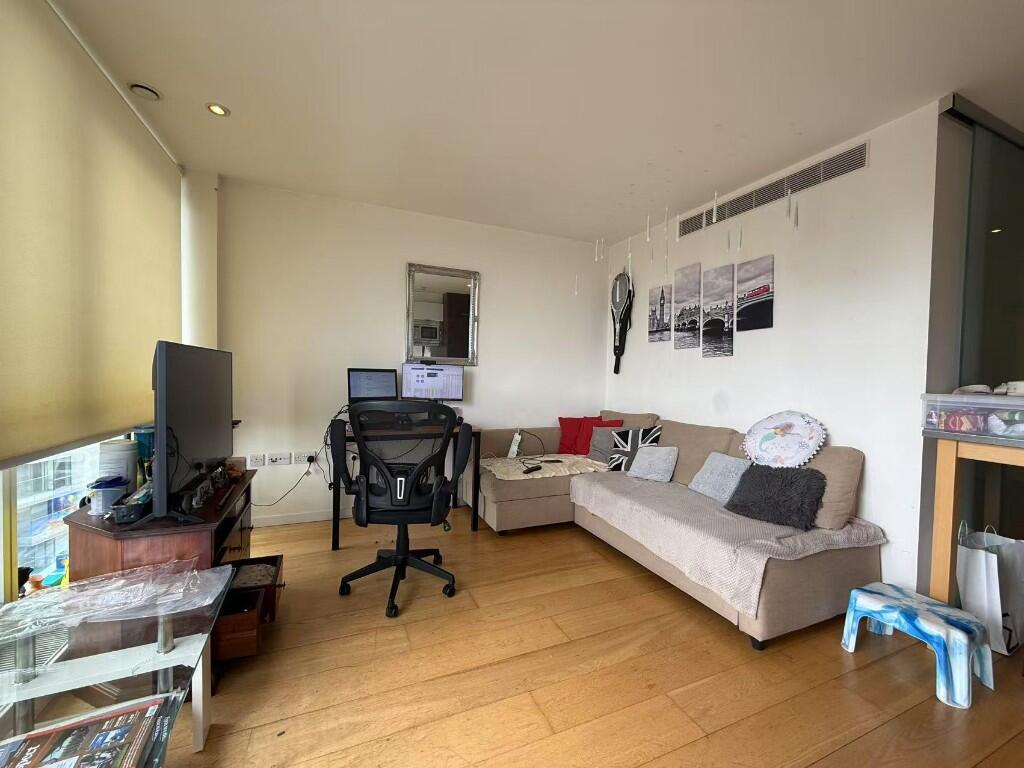 Main image of property: Fairmont Avenue, London, E14