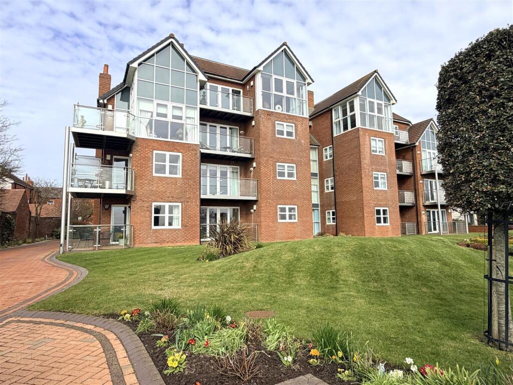 Main image of property: Ribble Point, Inner Promenade, Fairhaven, Lytham St Annes