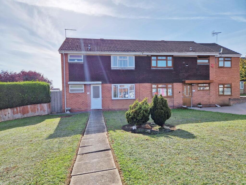 3-bed semi-detached on Hawlands, Rugby, £265,000