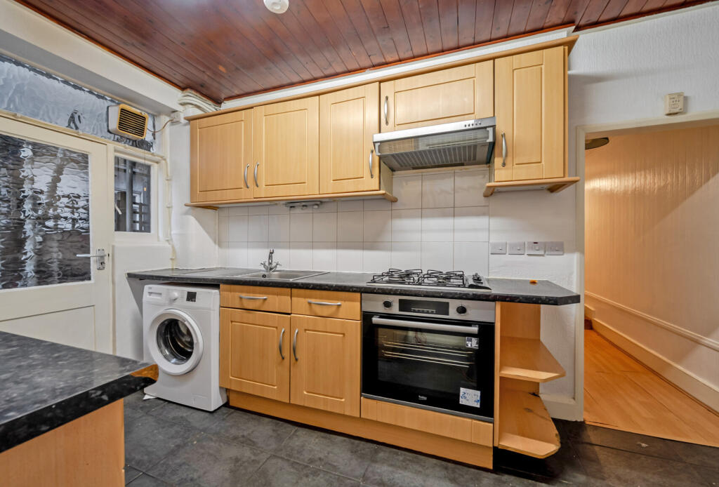Apartment in London - View 5
