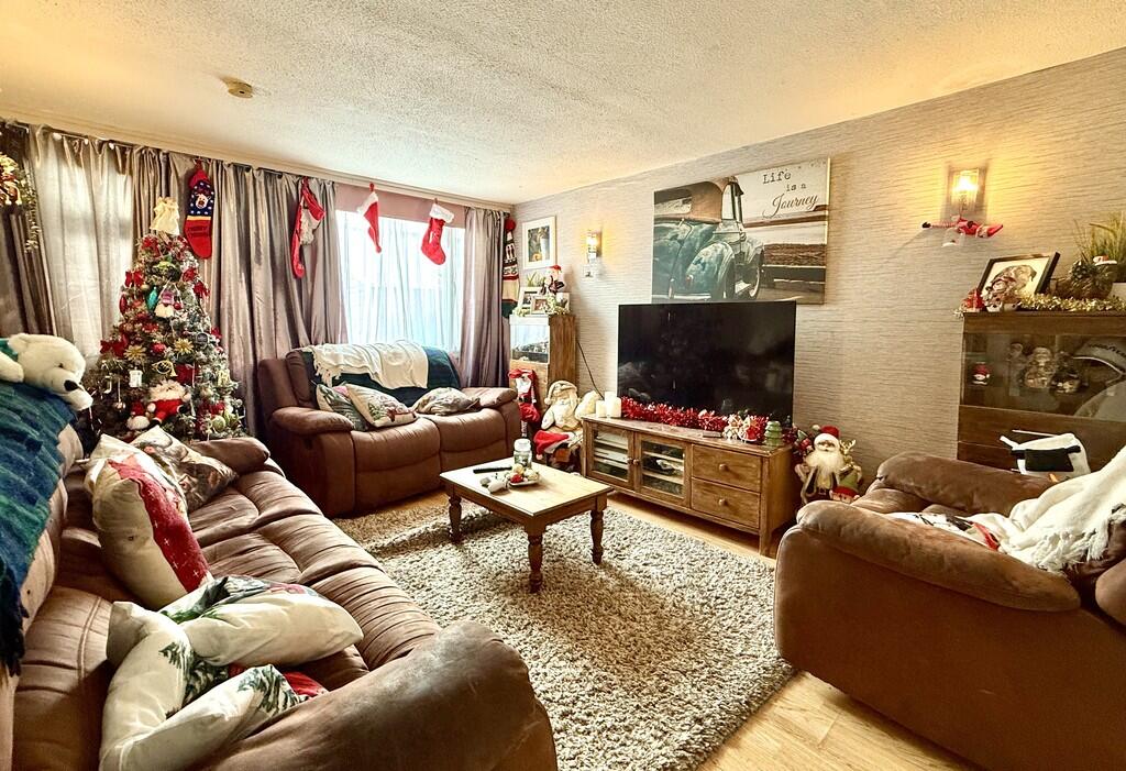 3-bed terraced on Carless Close, Rowner, Gosport, £147,500