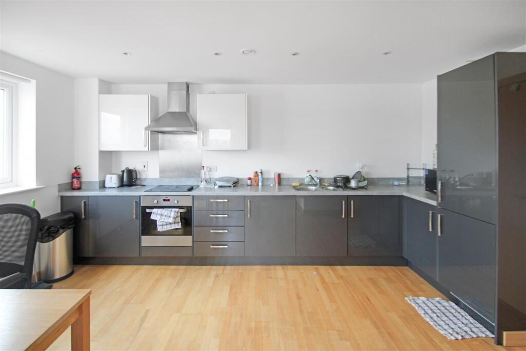 Main image of property: Keel Point, Ship Wharf, Colchester, CO2 8YS