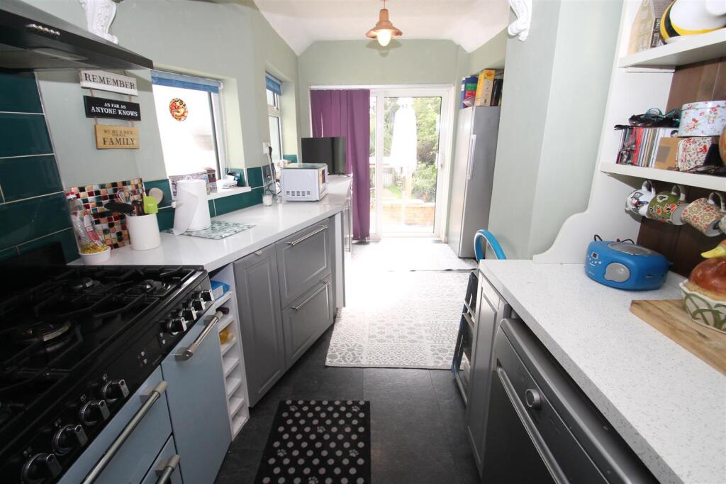 Goodrest Avenue, Halesowen photo 4
