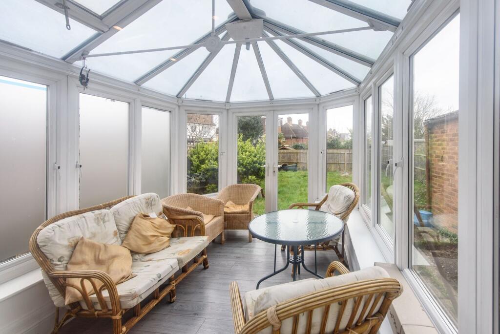 House in London - View 6
