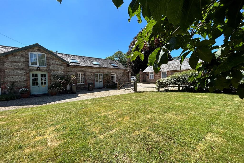 Main image of property: Piddlehinton