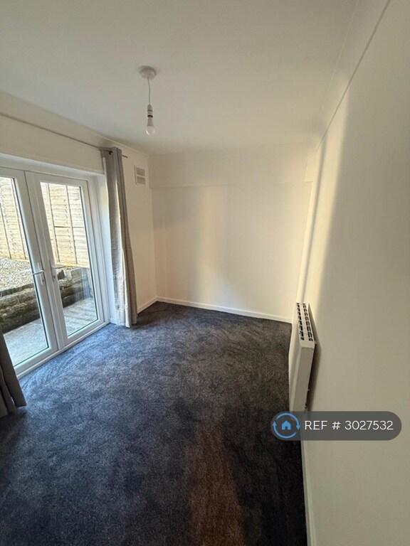Apartment in Cardiff - View 2