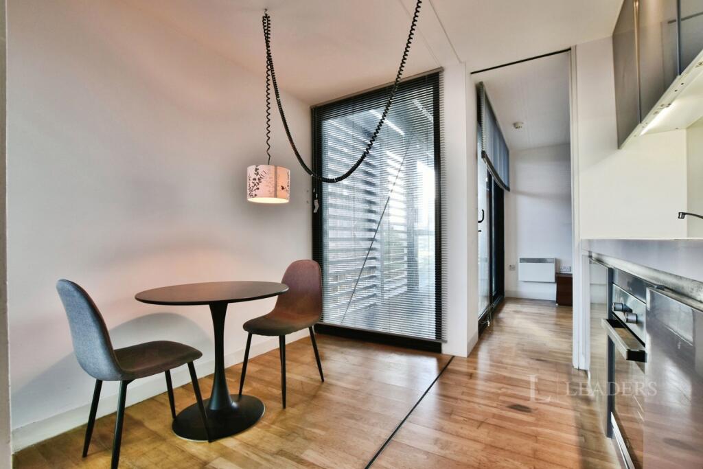 Apartment in Manchester, Hulme - More