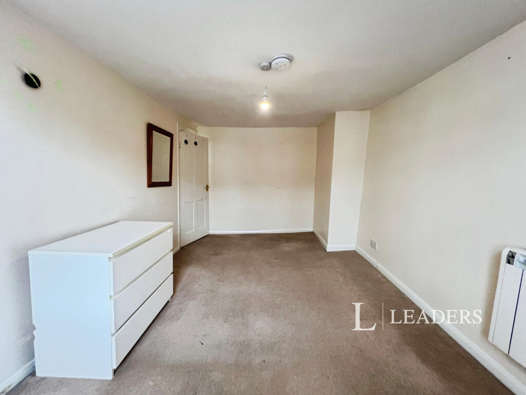 Apartment in Buckingham, Buckinghamshire - View 5