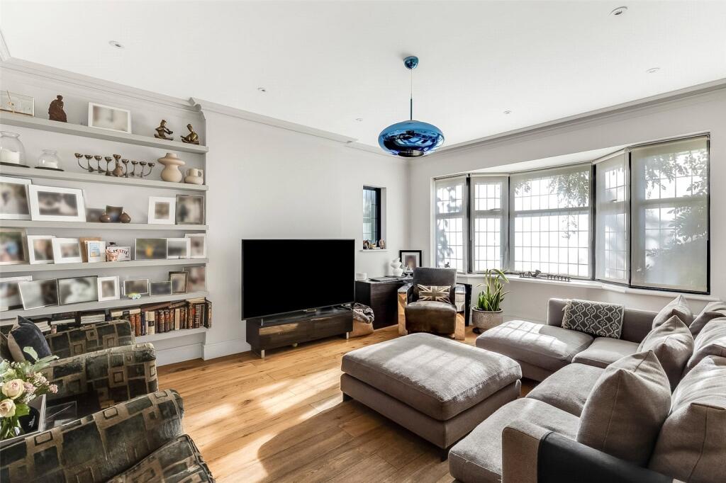 House in London - View 3